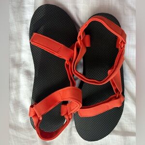 Teva Black & Red Flatforms